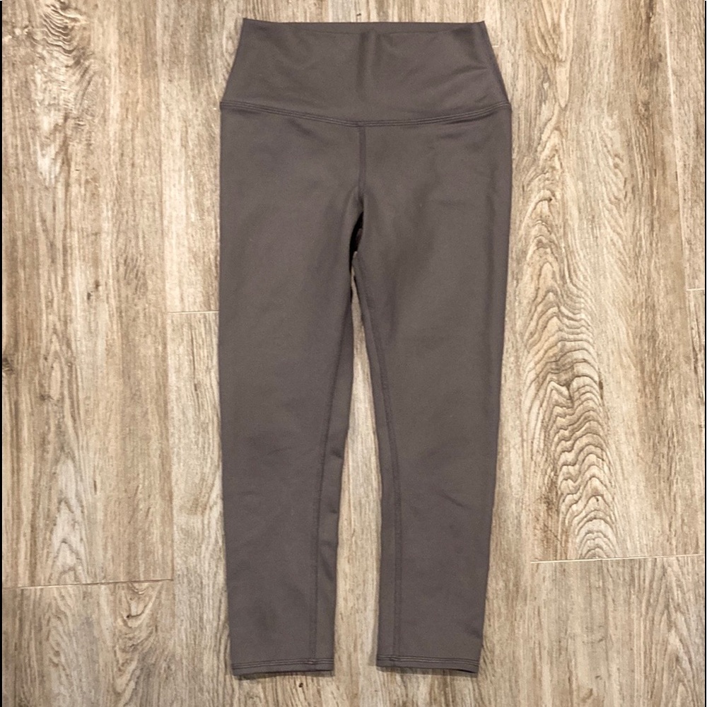 Alo Yoga Gray Cropped Legging